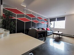 Cameo Hotel and Suites