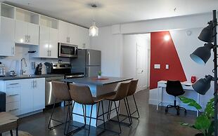 Cameo Hotel and Suites