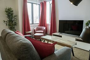 Cameo Hotel and Suites