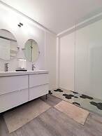 Cameo Hotel and Suites