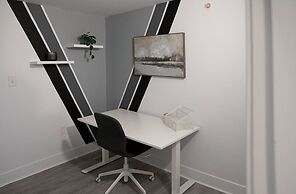 Cameo Hotel and Suites
