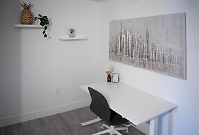 Cameo Hotel and Suites