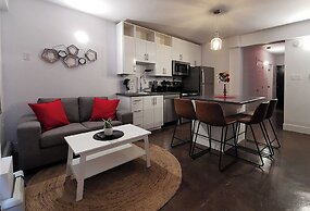 Cameo Hotel and Suites