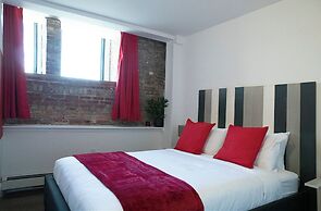 Cameo Hotel and Suites