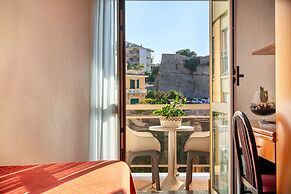 Hotel Careni Villa Italia