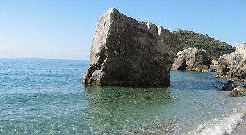 Hotel Careni Villa Italia