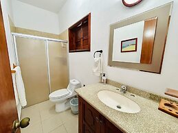 Meson del Capitan Apartments