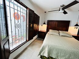 Meson del Capitan Apartments