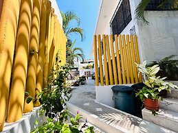 Meson del Capitan Apartments