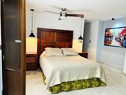 Meson del Capitan Apartments