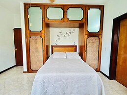 Meson del Capitan Apartments