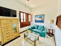 Meson del Capitan Apartments