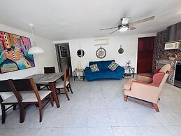 Meson del Capitan Apartments