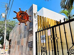 Meson del Capitan Apartments