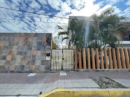 Meson del Capitan Apartments