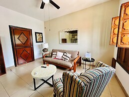 Meson del Capitan Apartments