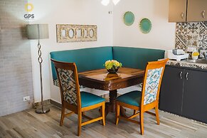 Meson del Capitan Apartments