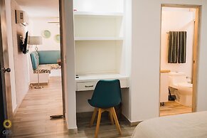 Meson del Capitan Apartments