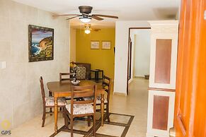 Meson del Capitan Apartments