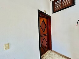 Meson del Capitan Apartments