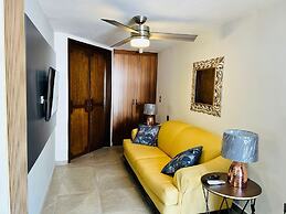 Meson del Capitan Apartments