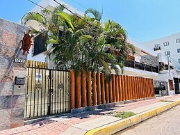 Meson del Capitan Apartments