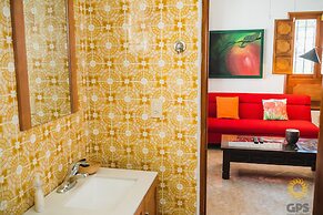 Meson del Capitan Apartments