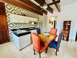 Meson del Capitan Apartments