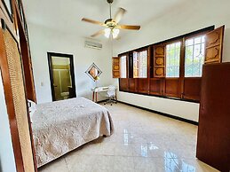 Meson del Capitan Apartments