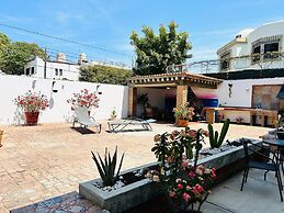 Meson del Capitan Apartments