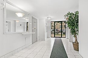 Studio Superb Apt Near Loyola University