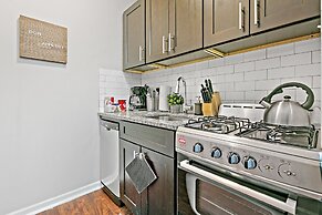 Studio Superb Apt Near Loyola University
