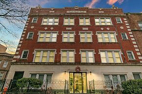 Studio Superb Apt Near Loyola University