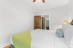 1BR Explore Town in Loyola Park