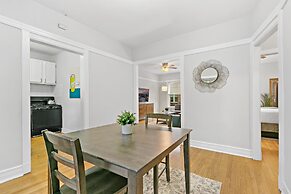 1BR Explore Town in Loyola Park