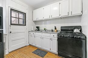 1BR Explore Town in Loyola Park