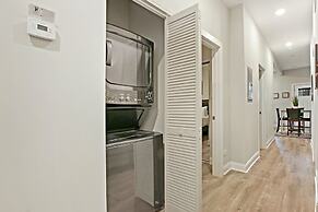 3BR Comfy Apt in Logan Square