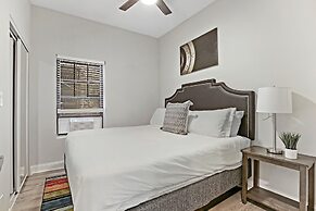 3BR Comfy Apt in Logan Square