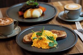 Gordon House Apartments