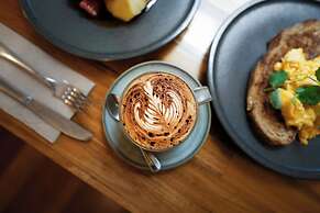 Gordon House Apartments