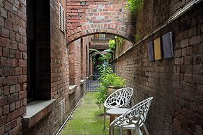 Gordon House Apartments