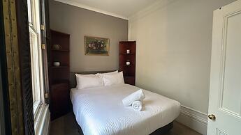 Gordon House Apartments