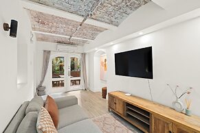 Gordon House Apartments