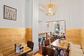 Gordon House Apartments