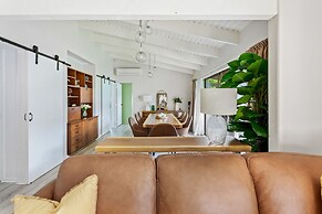 Family Retreat close to City - Netflix