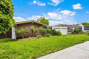 Family Retreat close to City - Netflix