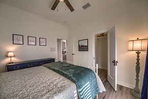 Dt 323 Kessler Cottage 2 Bedroom Home by RedAwning