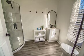 Dt 323 Kessler Cottage 2 Bedroom Home by RedAwning