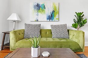 2BR City Apt Fast Wi-Fi Roscoe LakeView