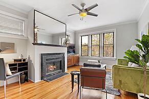 2BR City Apt Fast Wi-Fi Roscoe LakeView